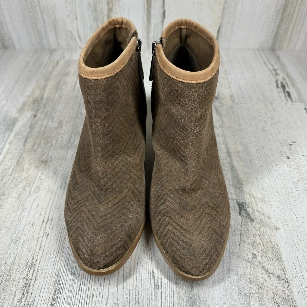 Lulus Envy‎ Babs Beige Herringbone Striped Leather Ankle Booties #481